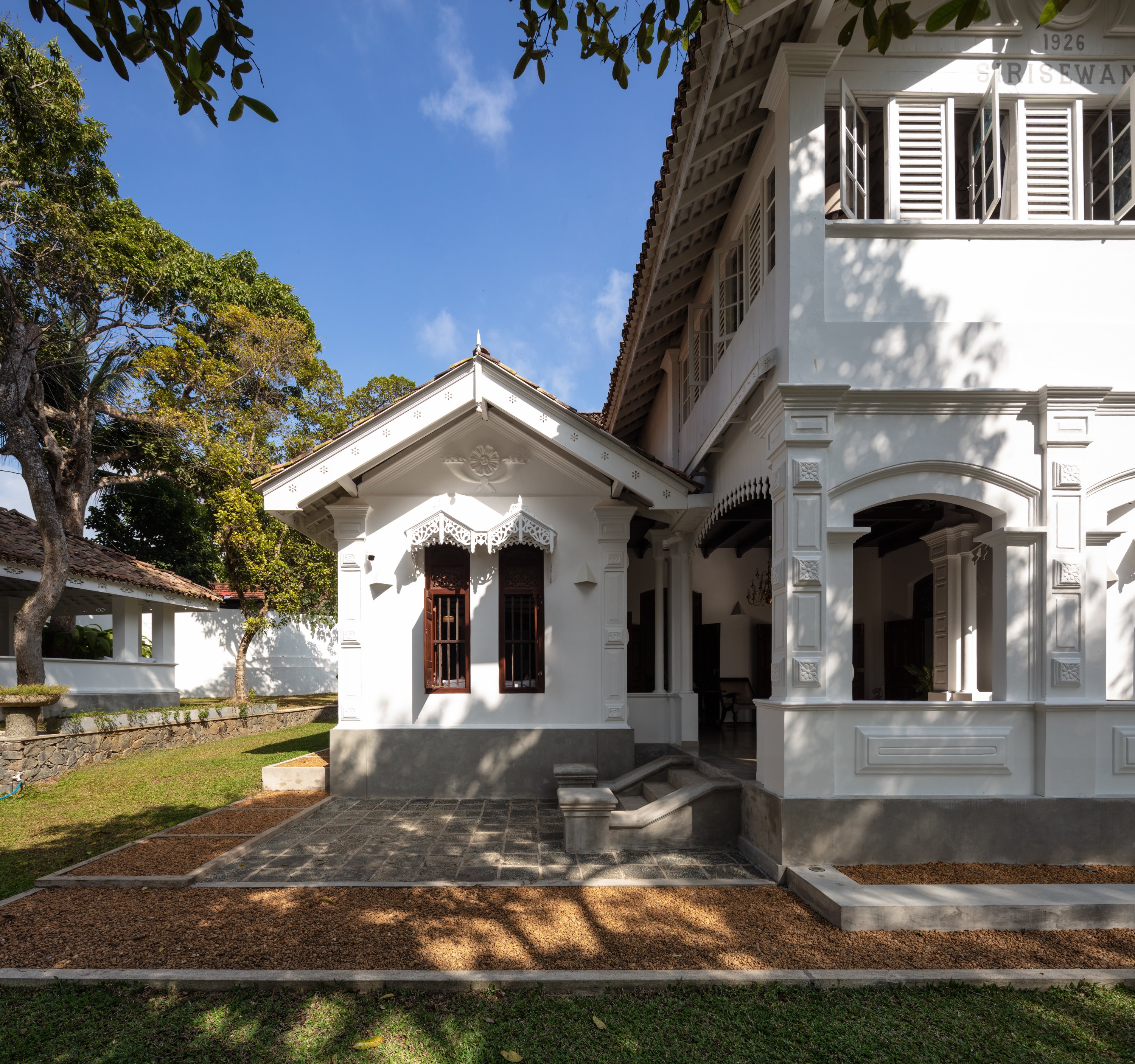 ARCHITECTURAL - RIVER HOUSE